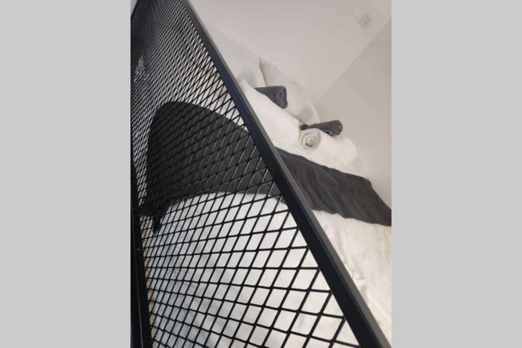 Centrally-Located Quiet Cozy Loft Apartment Beersheba Exterior foto