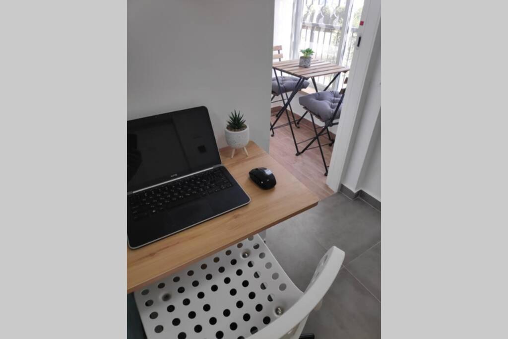 Centrally-Located Quiet Cozy Loft Apartment Beersheba Exterior foto